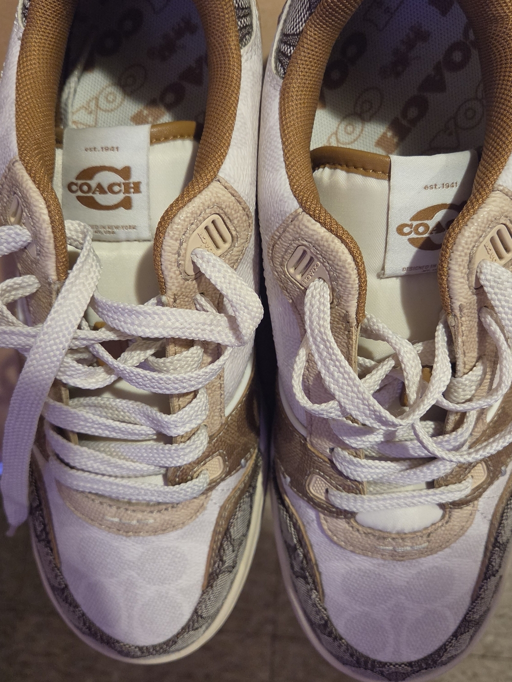 COACH Men’s White and Tan Low-Top Sneakers with Signature Trim